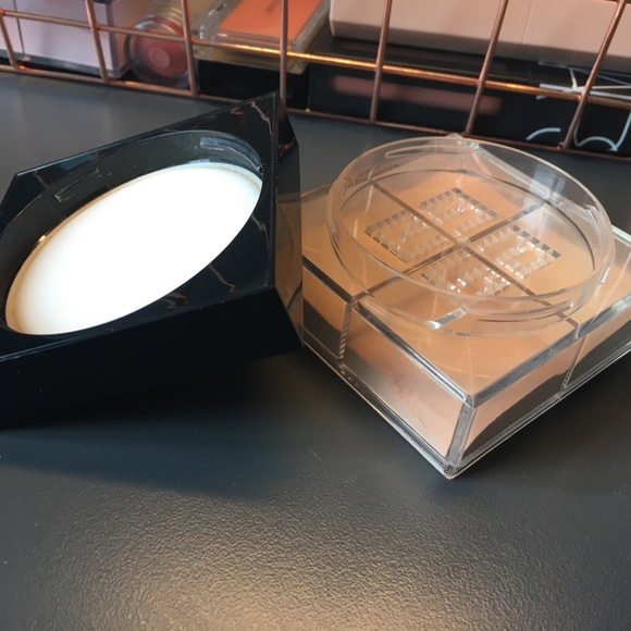 Givenchy Prisme Libre Loose Powder 2 TaffetasBeige - Picture 4 of 7